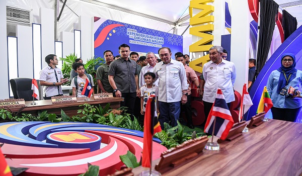 தீவிர வறுமை விகிதம் 0.09% ஆகக் குறைந்துள்ளது, வேலையின்மை குறைவாகவே உள்ளது – பிரதமர்