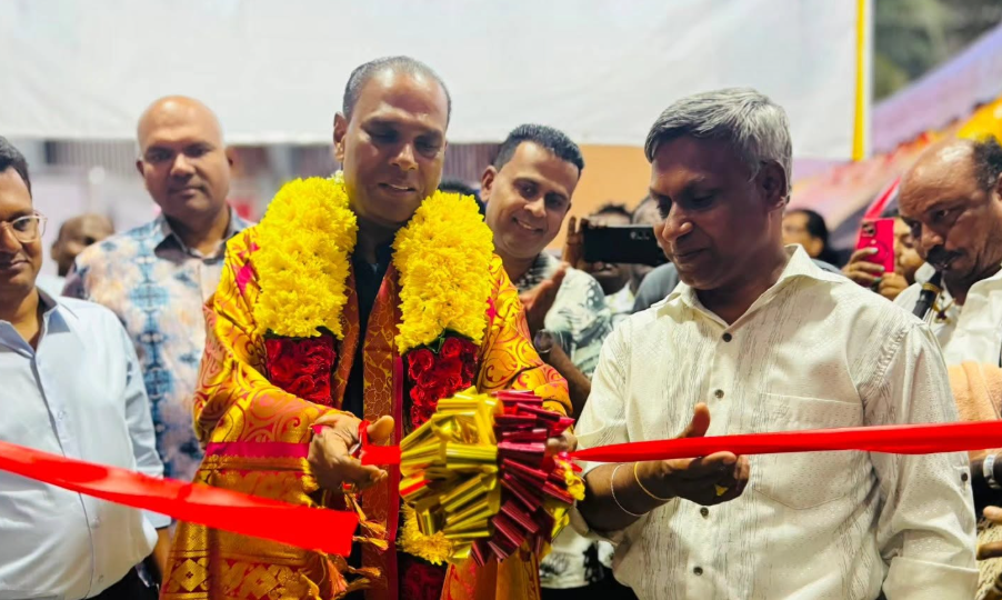 ஜாலான் ஈப்போவில் ‘ஹவுஸ் ஆஃப் காபி அண்ட் கேக்’ : டத்தோஸ்ரீ சரவணன் திறந்து வைத்தார்