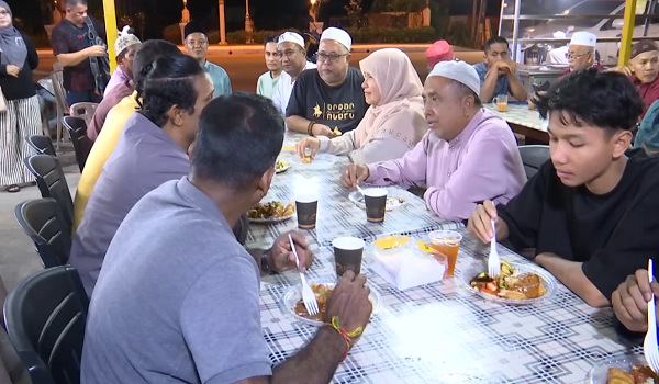 ரமலான் கோலேக் உண்ணும் பாரம்பரியம் கிளந்தனில் உள்ள பல்வேறு சமூகங்களை ஒன்றிணைக்கிறது