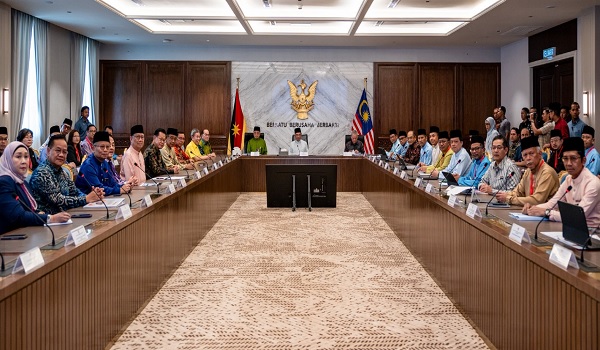 சரவாக்கில் வெள்ளம், நீர் விநியோகப் பிரச்சினைகளுக்கு உடனடித் தீர்வு