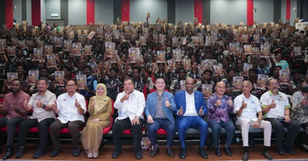 SPM மற்றும் STPM : தமிழ்மொழித் தேர்வில் சிறந்து விளங்க 8,690 மாணவர்களுக்கு MITRA வழிகாட்டுதல் திட்டம் தொடக்கம்