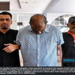 பாராங் கத்தியால் ஆடவரை தாக்கியதாக நிர்வாகி மீது குற்றப்பதிவு