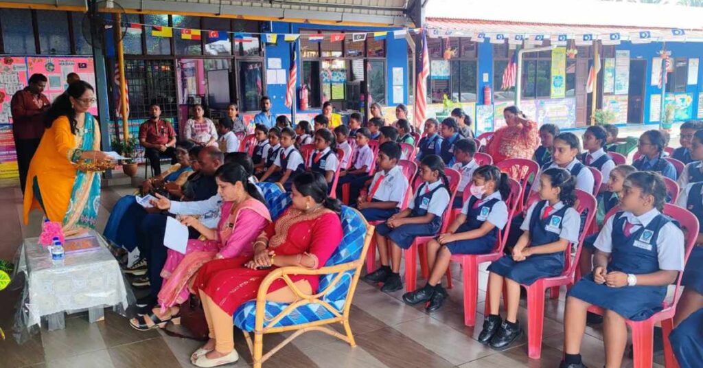 SJKT – லாடாங் டைமண்ட் ஜூப்ளி தேசிய வகை தமிழ்ப்பள்ளியில் புதிய கணினி அறை திறப்பு : இளம் தொழிலதிபர் உமாசதீஷ் சன்னாசி நிதியுதவி