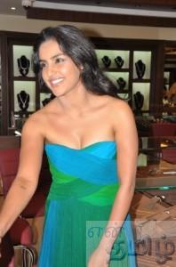 priya_anand