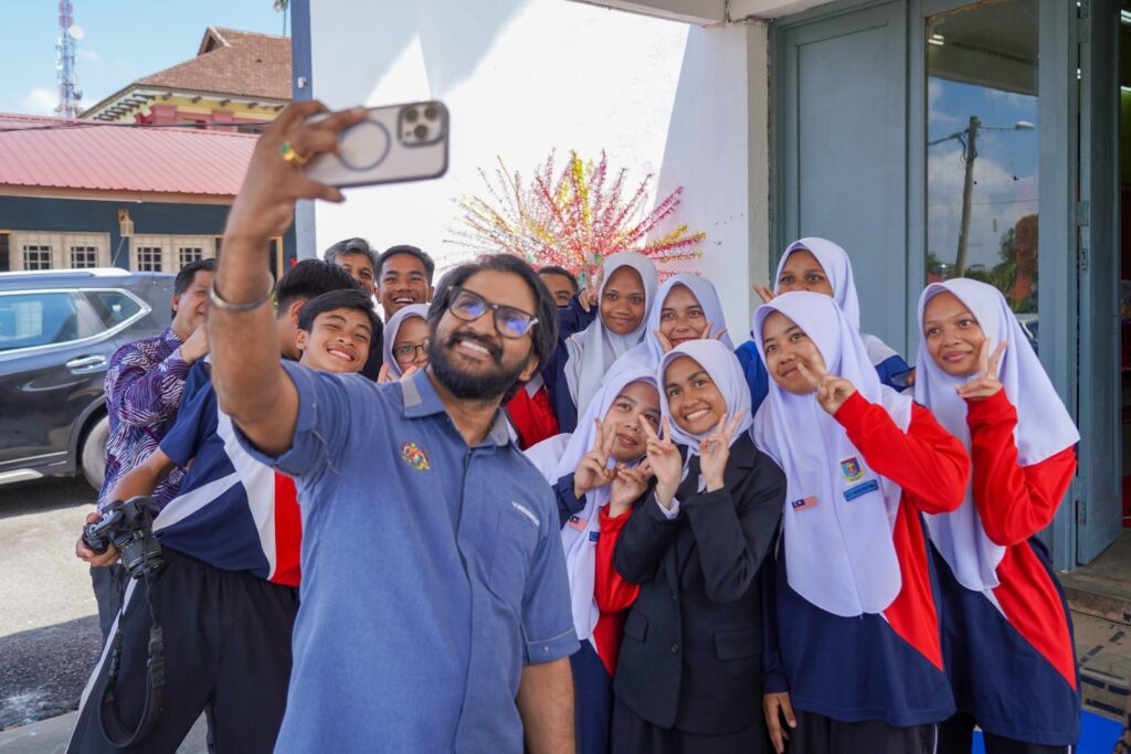 செகாமட் உயர்நிலைப் பள்ளி நூற்றாண்டு விழா : துணை அமைச்சர் யுனஸ்வரன் ராமராஜ் பங்கேற்பு