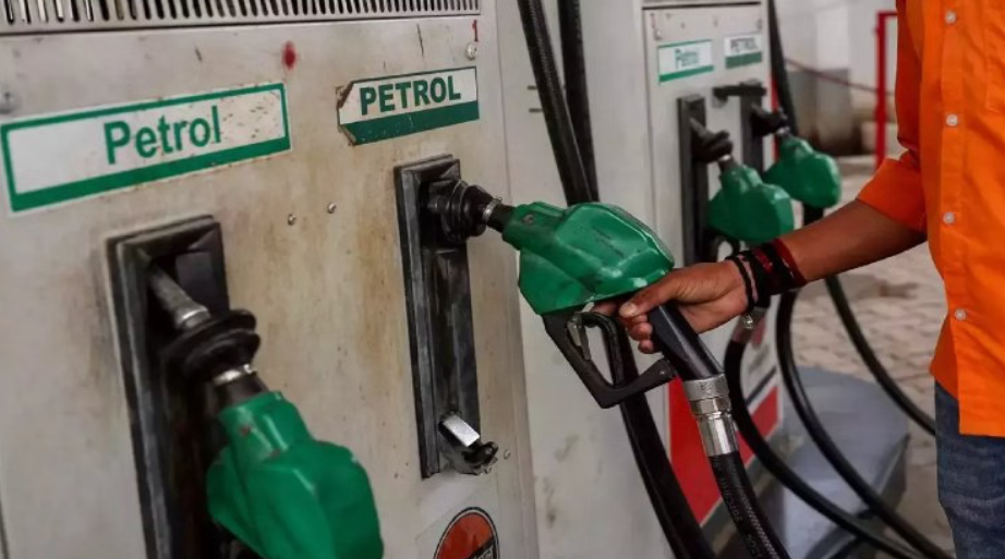 மீண்டும் உயர்ந்த பெட்ரோல், டீசல் விலை : வாகன ஓட்டிகள் அதிர்ச்சி