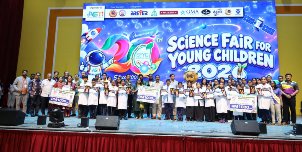 தேசிய இளம் விஞ்ஞானிகள் அறிவியல் கண்காட்சி 2026 : வெள்ளிப் பதக்கம் வென்று சாதித்த மூன்று தமிழ்ப்பள்ளிகள்