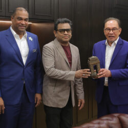 Renowned Artist AR Rahman Pays Courtesy Visit to  Prime Minister of Malaysia