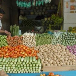 தீபாவளியையொட்டி வியாபாரிகளுக்கு விலை கட்டுப்பாடு