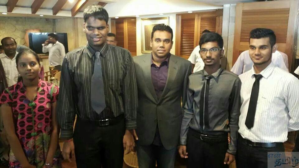 மஇகா இளைஞர் பிரிவில் ஏற்பாட்டில் எஸ்பிஎம் மற்றும் எஸ்டிபிம் தேர்வில் சிறந்த மாணவர்களுக்கு விருது வழங்கும் விழா